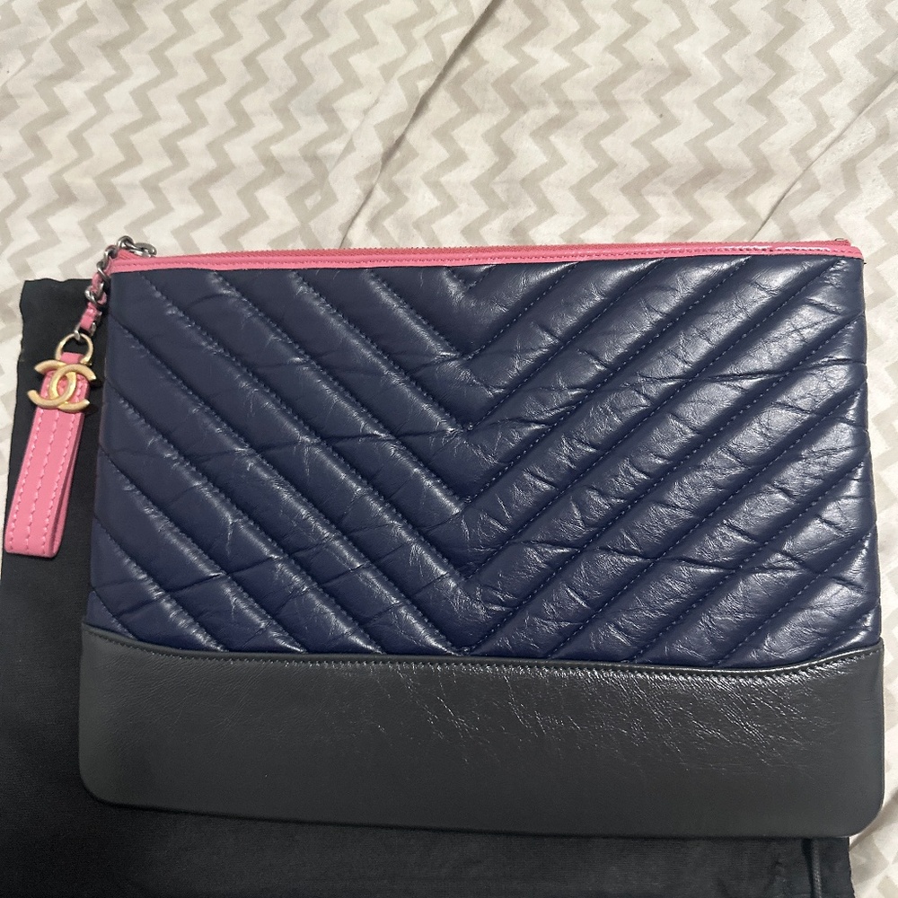 Chanel chevron o case